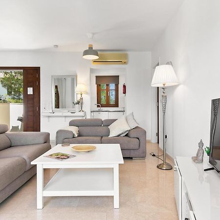 2 Bedroom Apartment Chloe With Communal Pool, Aphrodite Hills Resort Kouklia Exterior foto