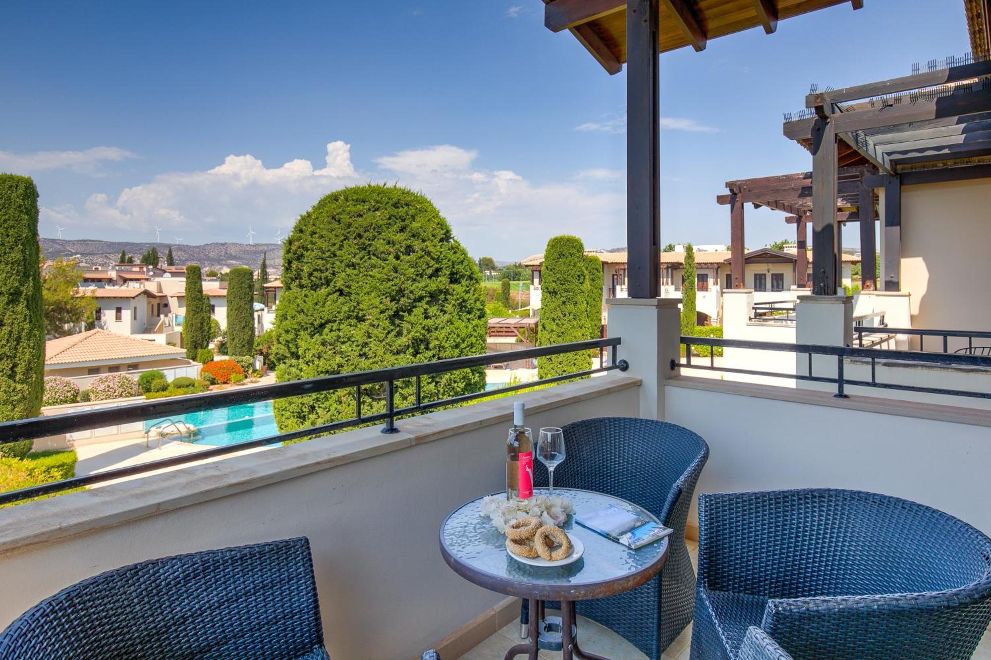 2 Bedroom Apartment Chloe With Communal Pool, Aphrodite Hills Resort Kouklia Exterior foto